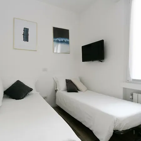 Milanofierapartments * Mediolan