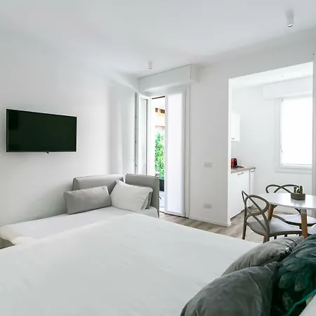 Milanofierapartments * Mediolan